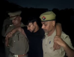 Ghaziabad crime news police encounter अपराधियों के खिलाफ गाजियाबाद पुलिस का एक्शन चार काबू