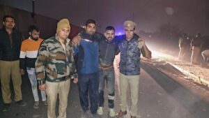 Ghaziabad crime बाइक लूटने वाले दो लुटेरे मुठभेड़ में दबोचे, एक पुलिस की गोली लगने से घायल