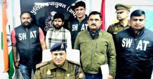 Ghaziabad Crime नीति आयोग का फर्जी अध्यक्ष कार व फर्जी मोहर के साथ गिरफ्तार