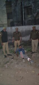 ghaziabad crime पुलिस के साथ मुठभेड़ में लंगड़ा हुआ,चेन स्नैचर, गिरफ्तार