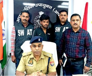 ghaziabad crime लाखों रुपये के गांजे के साथ तस्कर गिरफ्तार